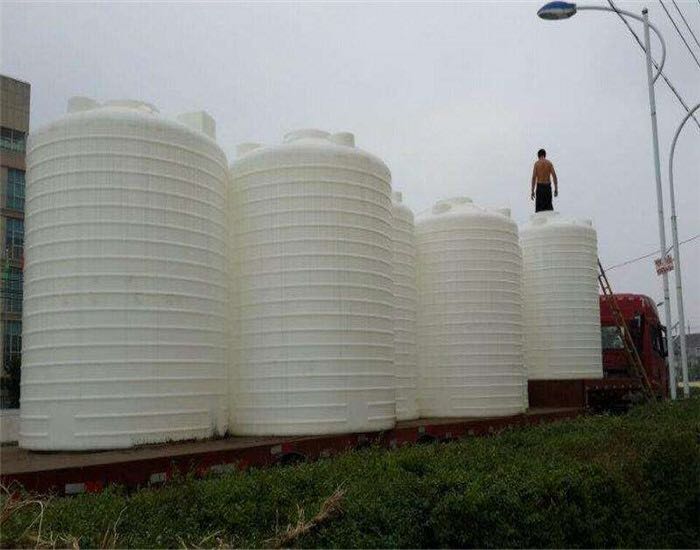 塑料蓄水箱如何清洗